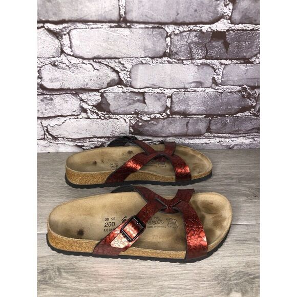 Birkenstock Birki’s Red Patent Leather Croc Cork Strap Sandals Women Sz 39EU/8US - Picture 1 of 16